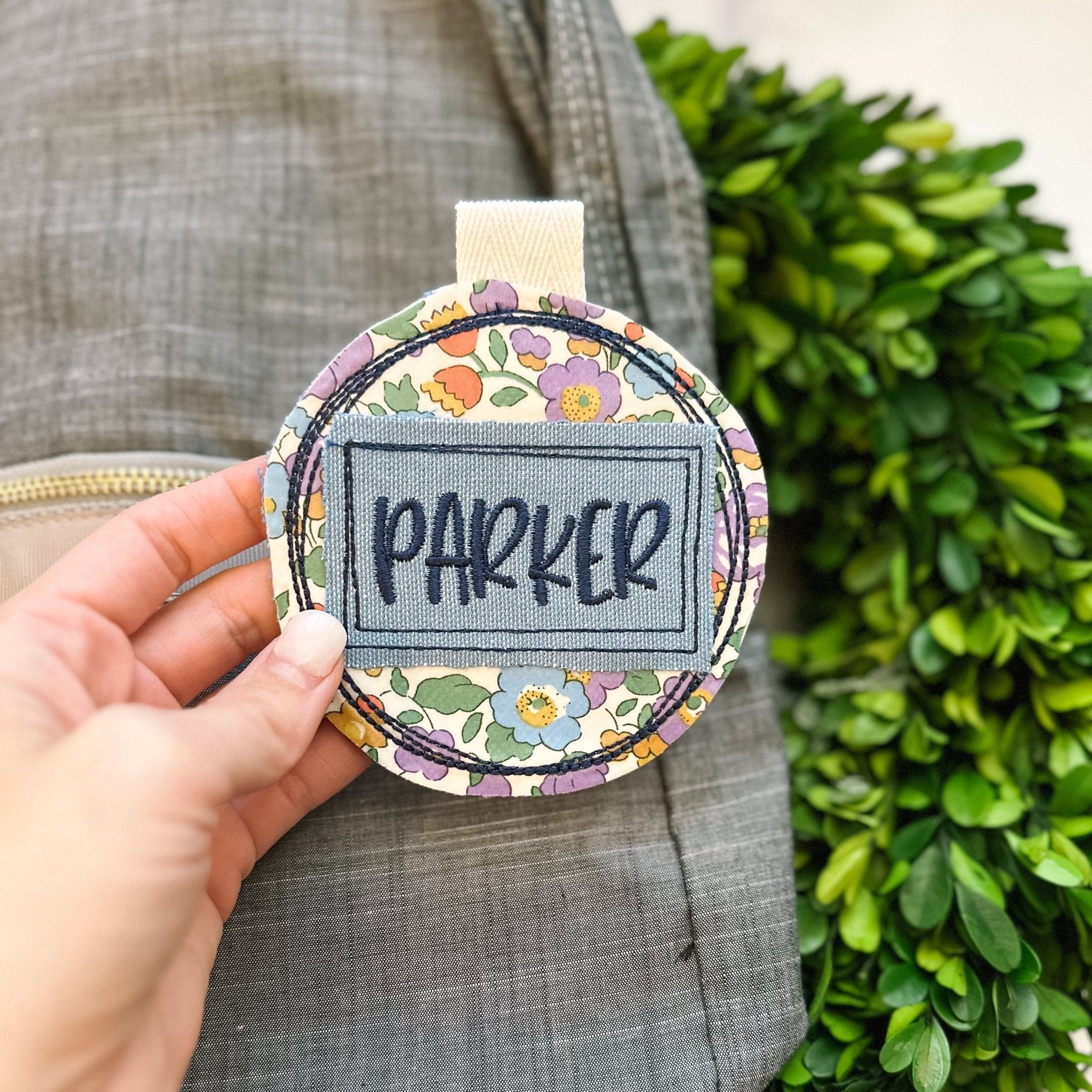 Circle Floral Bag Tag - Caroline Calligraphie