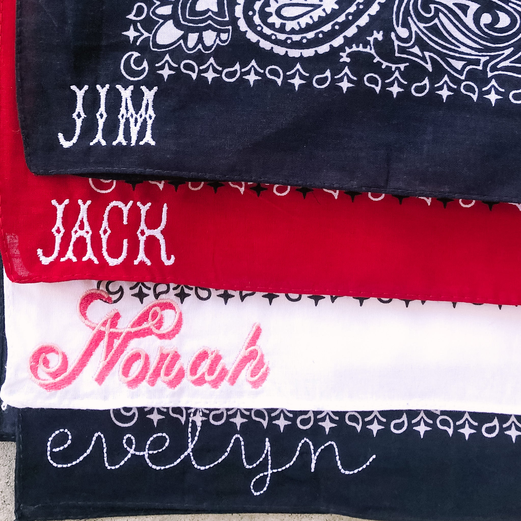 Go Texan Day Bandanas! - Caroline Calligraphie