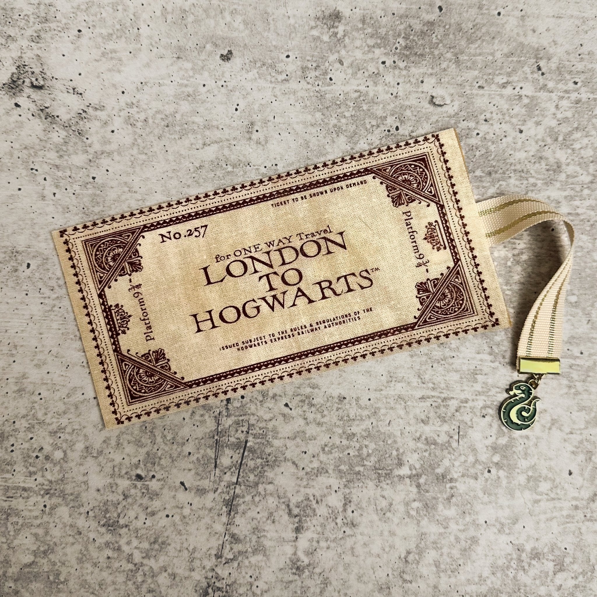 Hogwarts Express Bookmark - Caroline Calligraphie