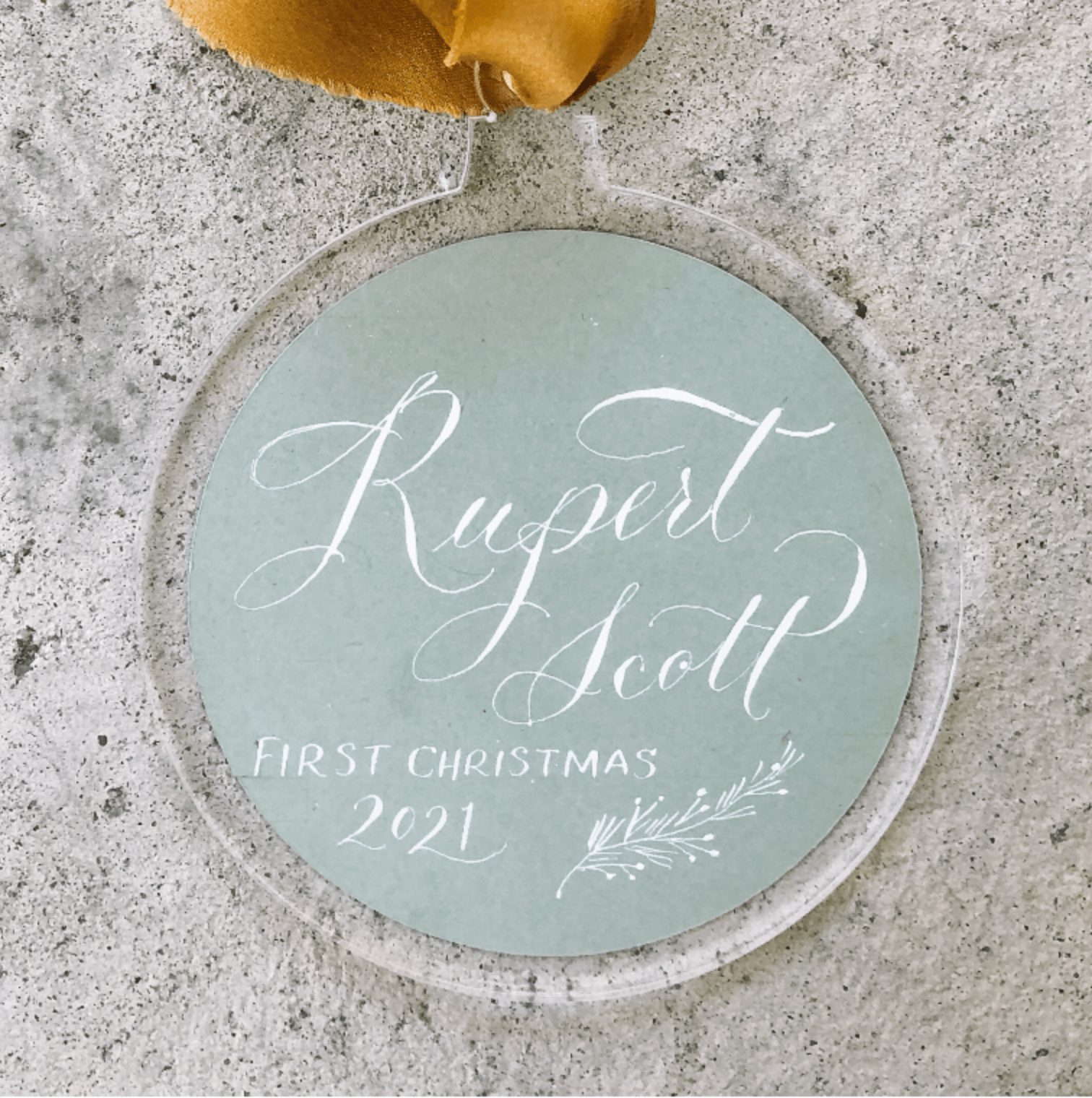 Circle Calligraphy Ornament - Caroline Calligraphie